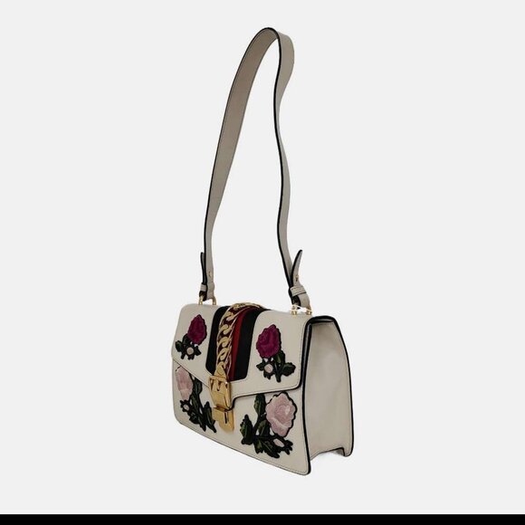 Gucci Ivory Floral Embroidered Leather Small Web Chain Sylvie Shoulder Bag - Picture 4 of 7